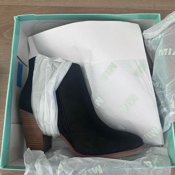 MIA Women's Avril Fringe Booties in Black - Picture 11 of 11